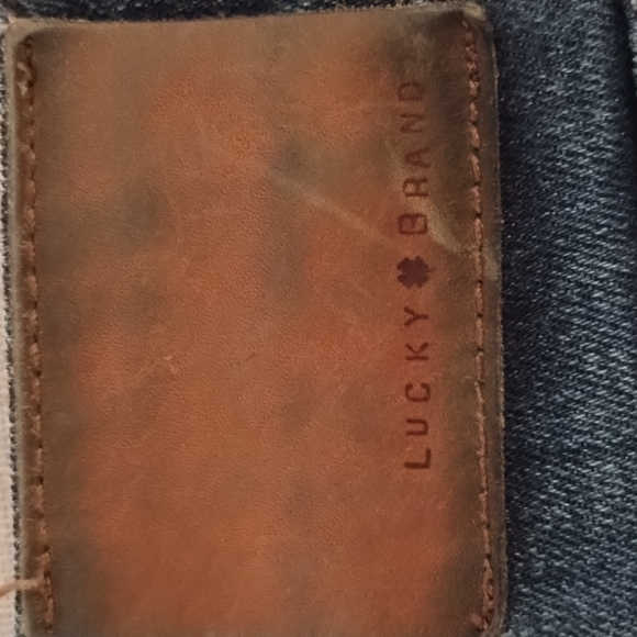 LUCKY BRAND BROOKE BOOT Jeans, EUC, Slim boot cut legs. - Picture 8 of 12